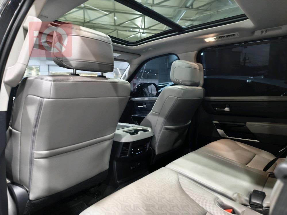 تويوتا سيكويا